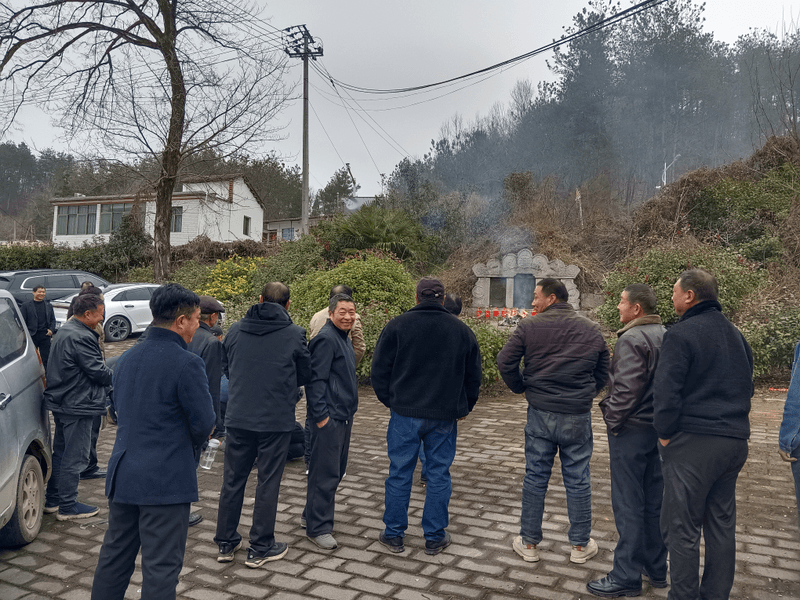 一世祖郁公祖坟图片 3
