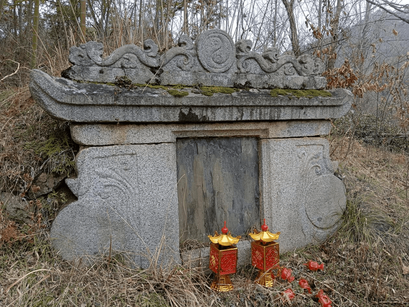 张二公章太君祖坟图片 1